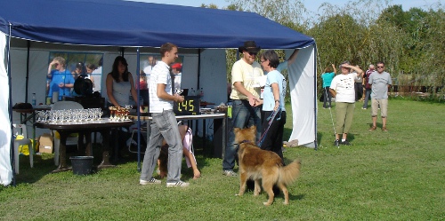 Curly_2PlatzJ1Freising2011